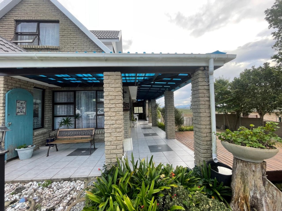 4 Bedroom Property for Sale in Hartenbos Heuwels Western Cape